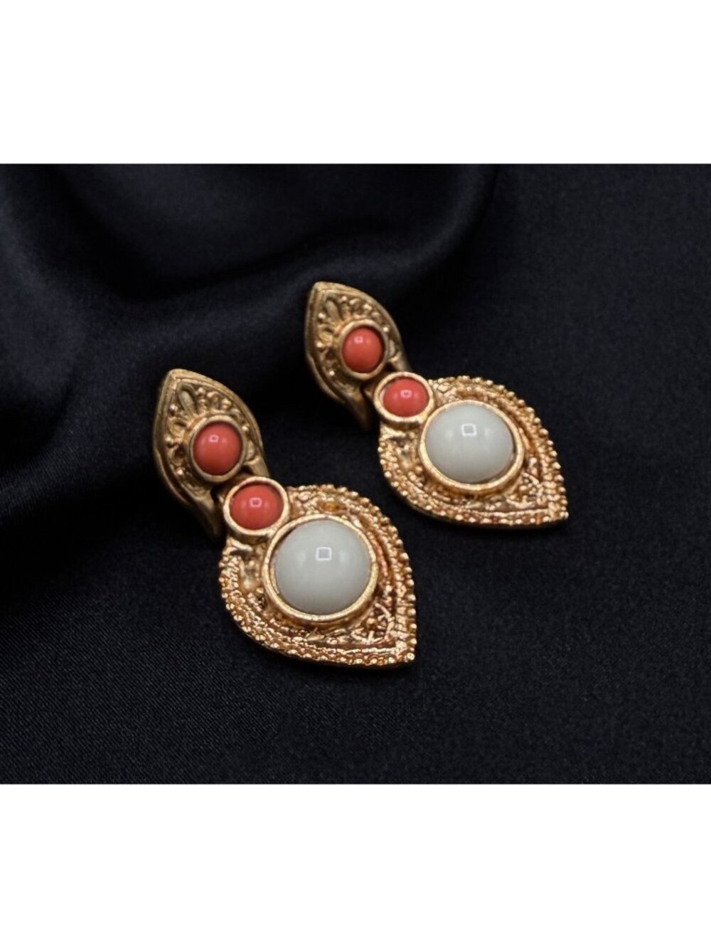 Vintage 1980s CRAFT Signed Gold-Tone Clip-On Earrings